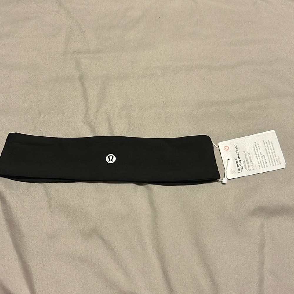 NWT lulu head band